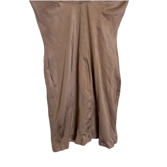 Victoria's Secret Push Up Shaping‎ Slip Beige Tan Nude SO CURVACEOUS Medium - Picture 5 of 10
